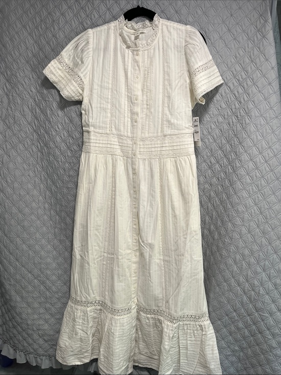 Treasure & Bond Dresses & Skirts - Treasure & Bond Ivory Eyelet Tiered Midi Dress with Lace Trim